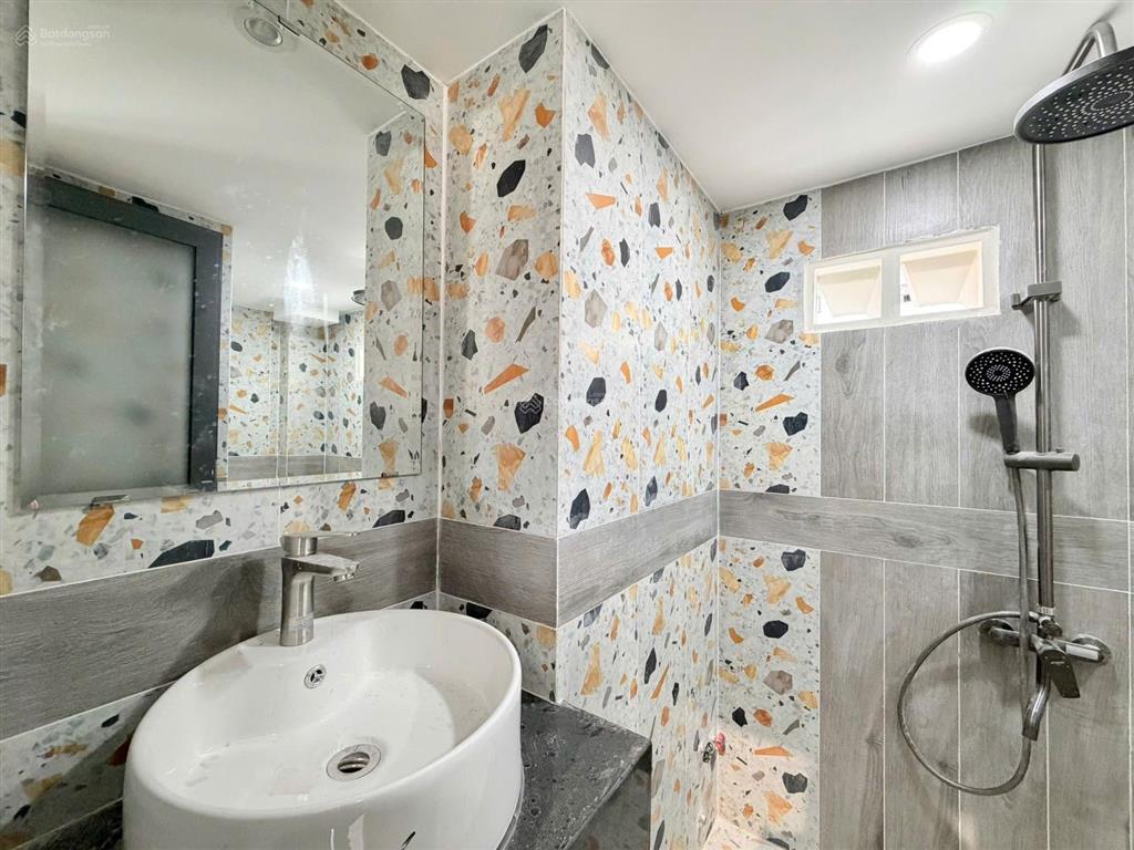 Căn hộ giá rẻ có gác, ban công, gần đh bách khoa, đh y dược, đh kinh tế, đh sư phạm, đh sài gòn...