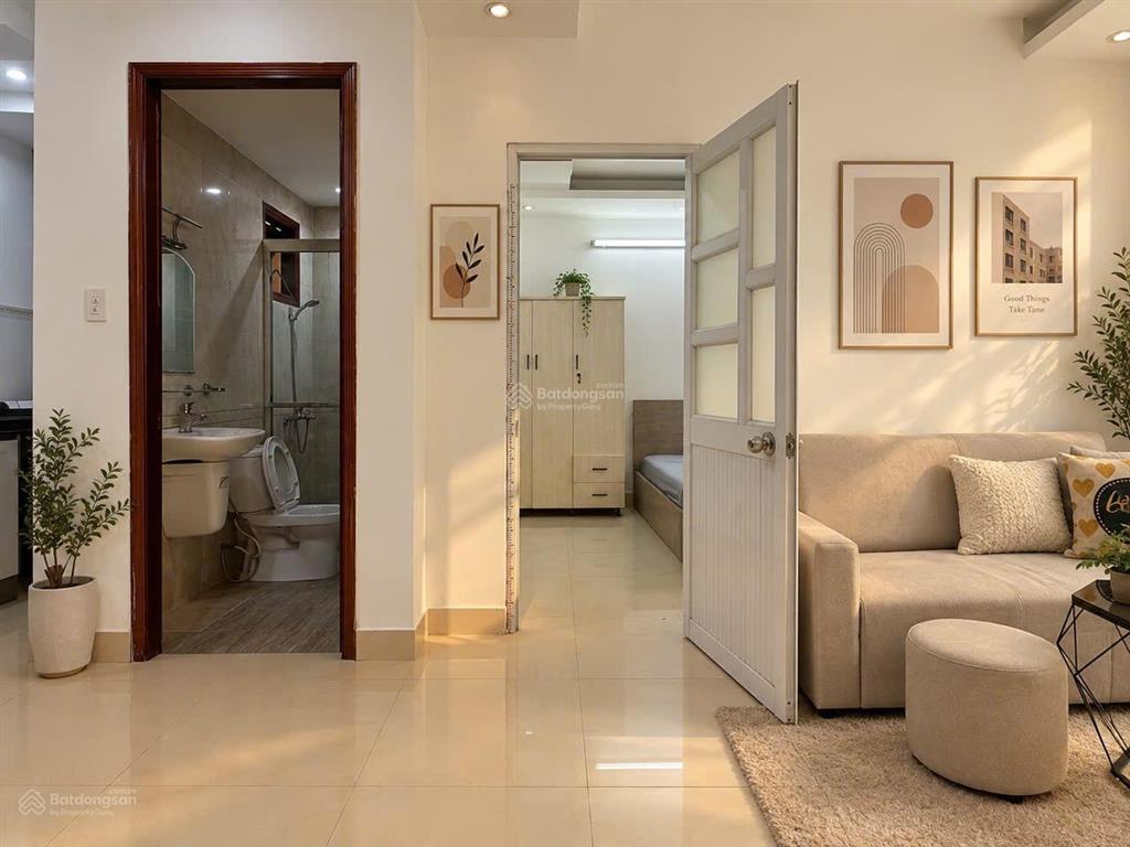 Cho thuê căn hộ dịch vụ 1pn tách bếp gần sân bay tân sơn nhất, gần etown quận tân bình