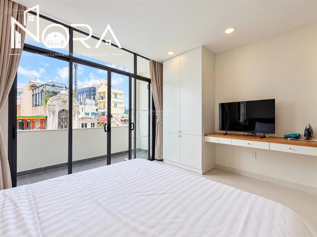 Cho thuê căn hộ dịch vụ 1pn ban công 45m2 máy giặt riêng gần sân bay tân sơn nhất, quận tân bình