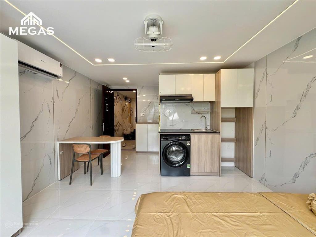 Căn hộ studio ban công 40m2 máy giặt riêng gần sân bay tân sơn nhất, etown cộng hòa quận tân bình