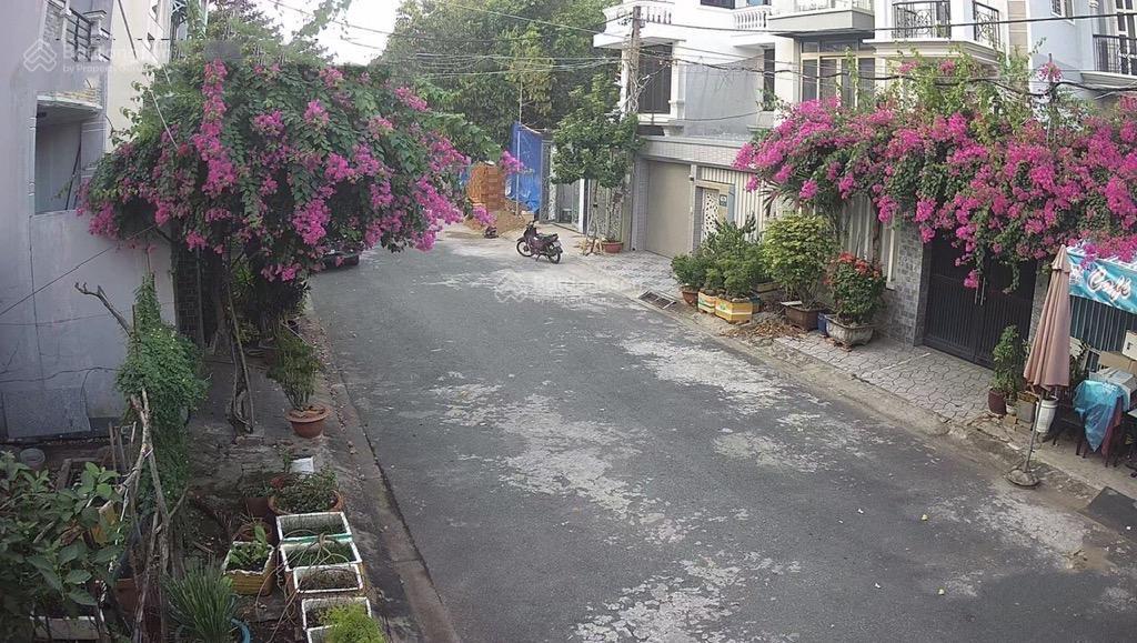 Bán nhà 3 tầng kdc song hành xn  sát metro bình thái p. thủ đức 90m2 6pn giá 13,5 tỷ