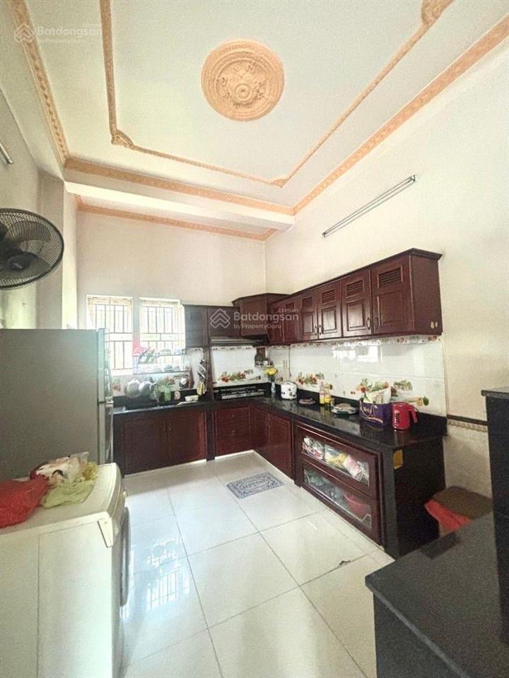 Bán nhà riêng ngay phạm văn đồng linh tây dt đất 207m2 4pn 4wc sân vườn đậu oto giá 13,5 tỷ