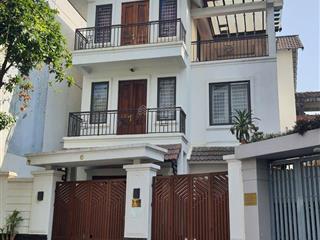 Cho thuê bt khu đô thị văn quán, nguyễn khuyến, hđ. dt 200m, dt xây 100m, 4 tầng, mt 10m, giá 30tr