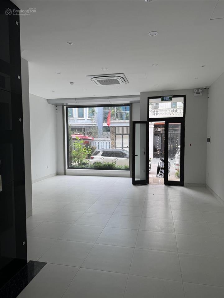 Ct siêu phẩm, biệt thự trung văn hancic,đường tố hữu,đất 180m xây dựng 120m * 4 tầng,giá 32 triệu