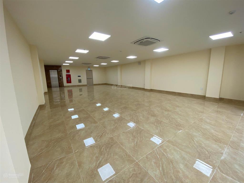 Ct tòa nhà phố trung kính, yên hòa cầu giấy. dt 140m2, mt 10m 9 tầng 1 hầm, thang máy. 120tr/th