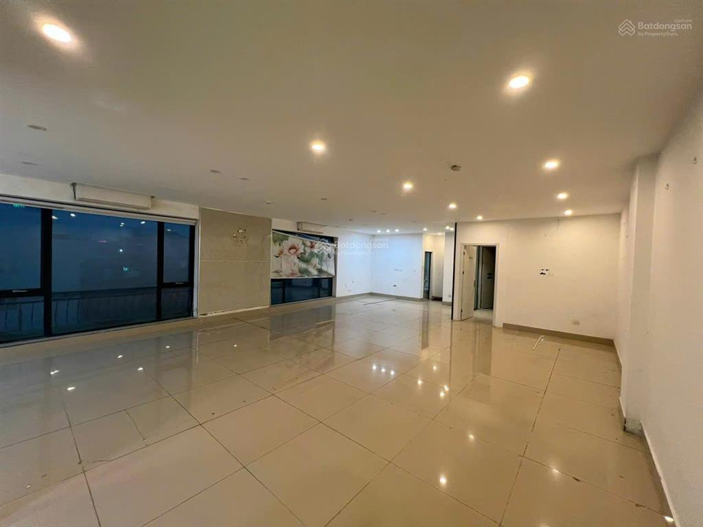 Ct tòa nhà phố cự lộc, nguyễn trãi, thanh xuân. dt 100m2 mt 12m, 6 tầng thông sàn thang máy. 90tr