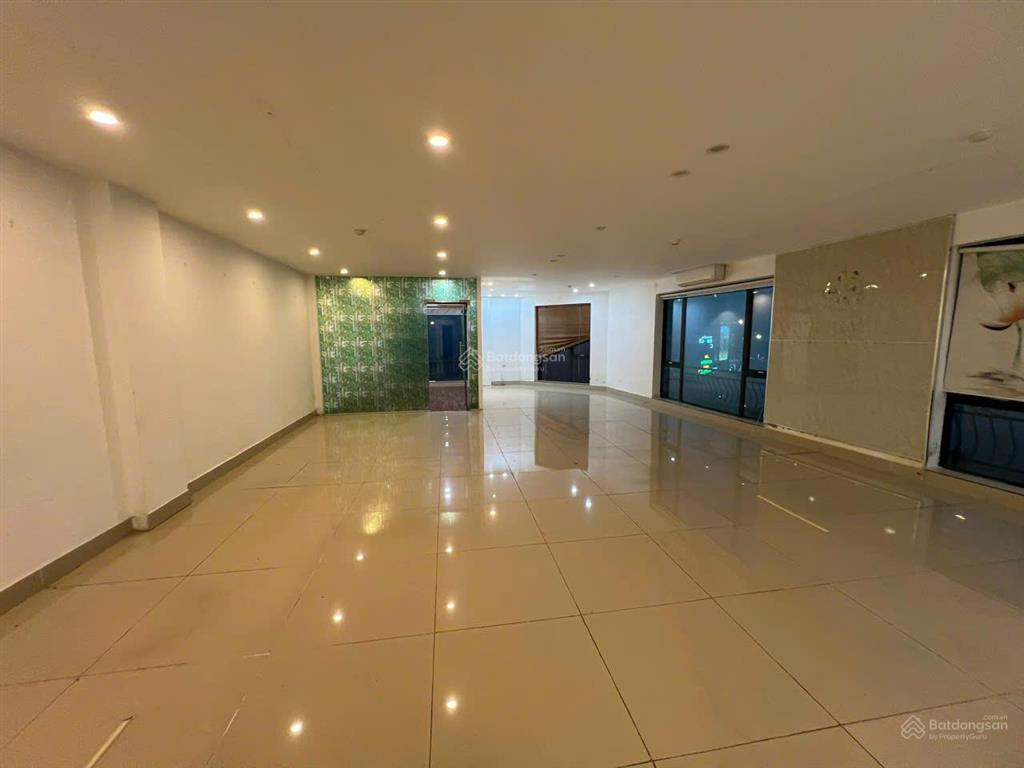 Ct tòa nhà phố cự lộc, nguyễn trãi, thanh xuân. dt 100m2 mt 12m, 6 tầng thông sàn thang máy. 90tr
