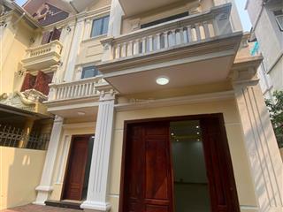 Ct siêu bt trung văn, mễ trì, tố hữu, gần trường olympia dt 180m, mt 20m, 4 tầng. giá chỉ 30tr