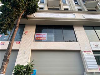 Ct lk him lam vạn phúc hđ. nhà mới hoàn thiện có thang máy. dt 100m, mt 7m, 7 tầng, thông sàn.