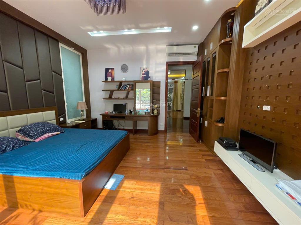 Ct tòa nhà dịch vọng, cầu giấy. dt 130m, mt 7m, 6 tầng 1 hầm, thang máy, giá 70tr.  0987 190 ***