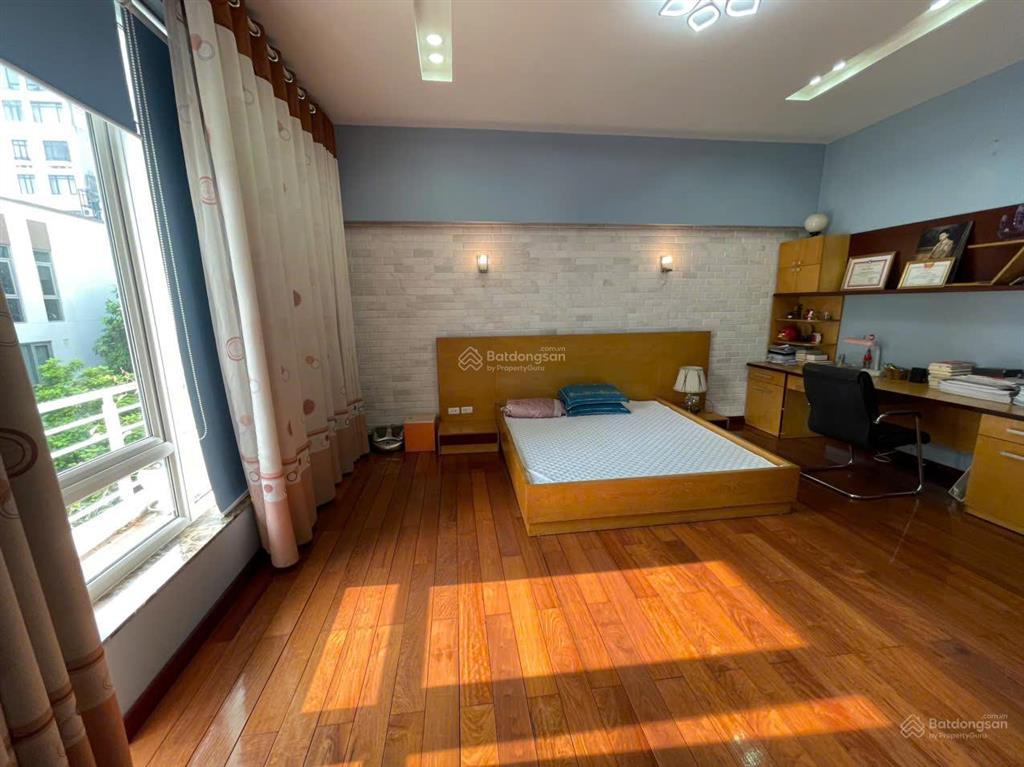 Ct tòa nhà dịch vọng, cầu giấy. dt 130m, mt 7m, 6 tầng 1 hầm, thang máy, giá 70tr.  0987 190 ***