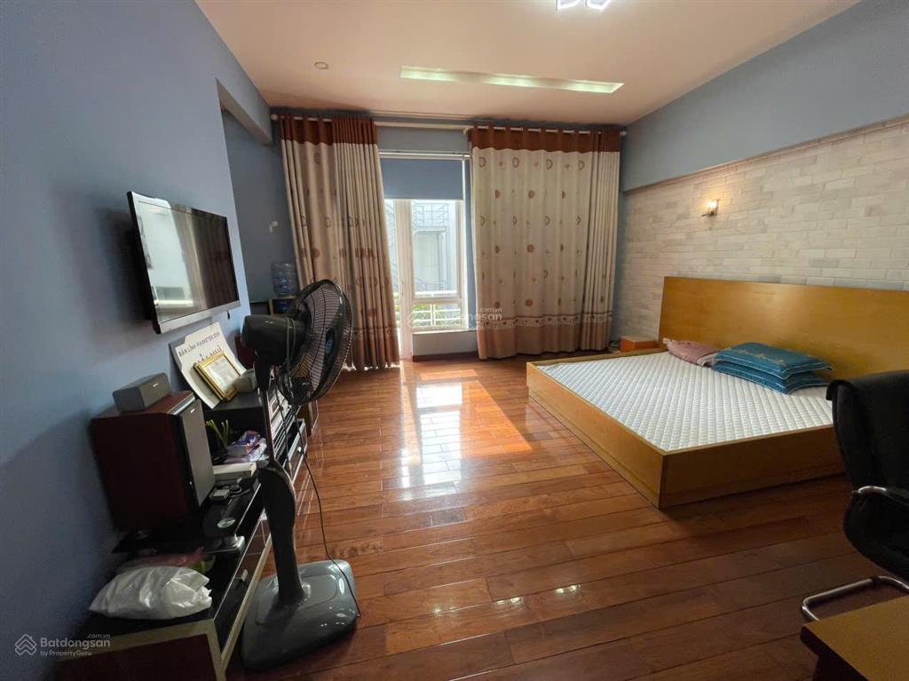 Ct tòa nhà dịch vọng, cầu giấy. dt 130m, mt 7m, 6 tầng 1 hầm, thang máy, giá 70tr.  0987 190 ***