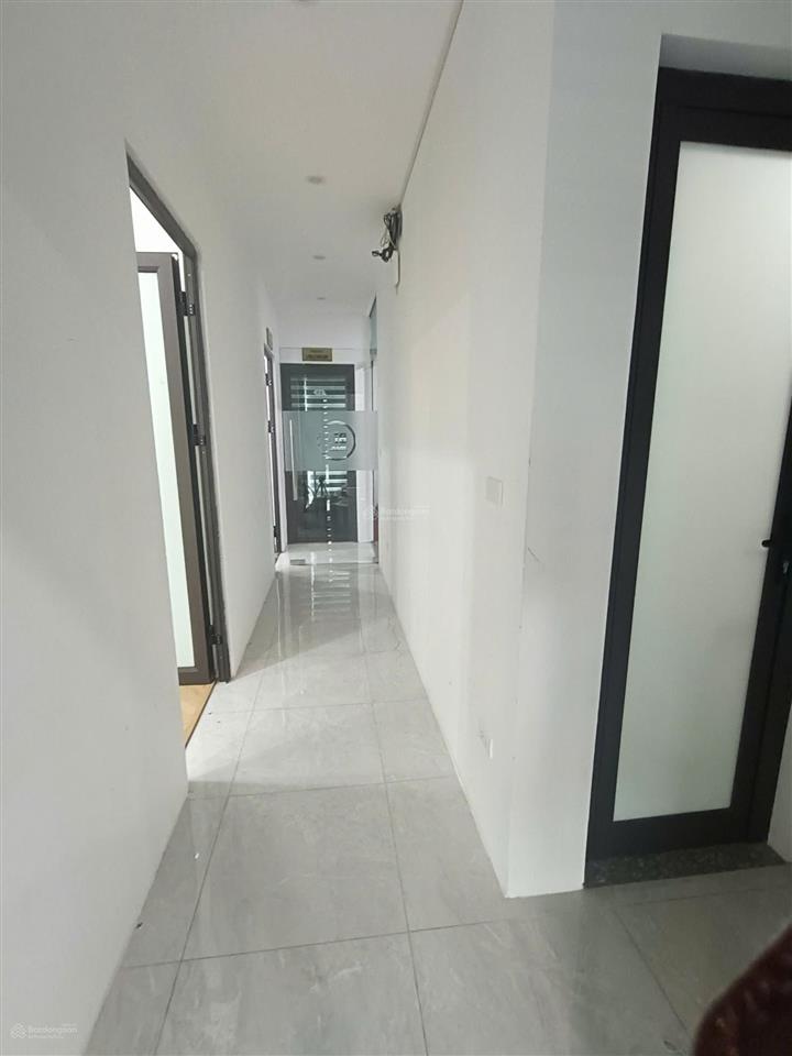 Ct nhà cự lộc 108 nguyễn trãi, thanh xuân, có chỗ đỗ xe ô tô dt 120m2 mt 6m 6 tầng thang máy. 65tr