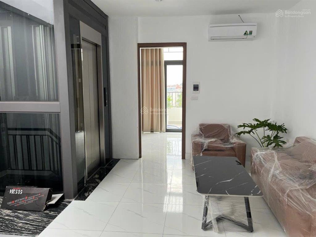 Cho thuê nhà phú diễn 70m2 x 5 tầng đường ô tô tránh nhau, giá 20 triệu