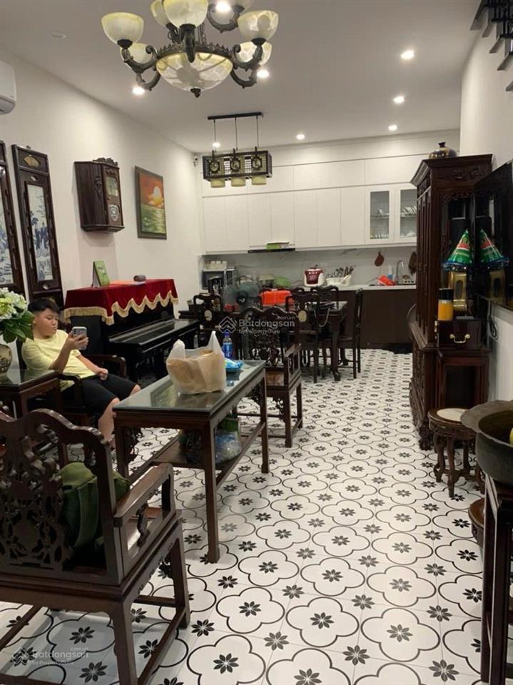 Cho thuê nhà riêng ngõ 97 văn cao dt 55m x 5 tầng 5pn mới đẹp full đồ