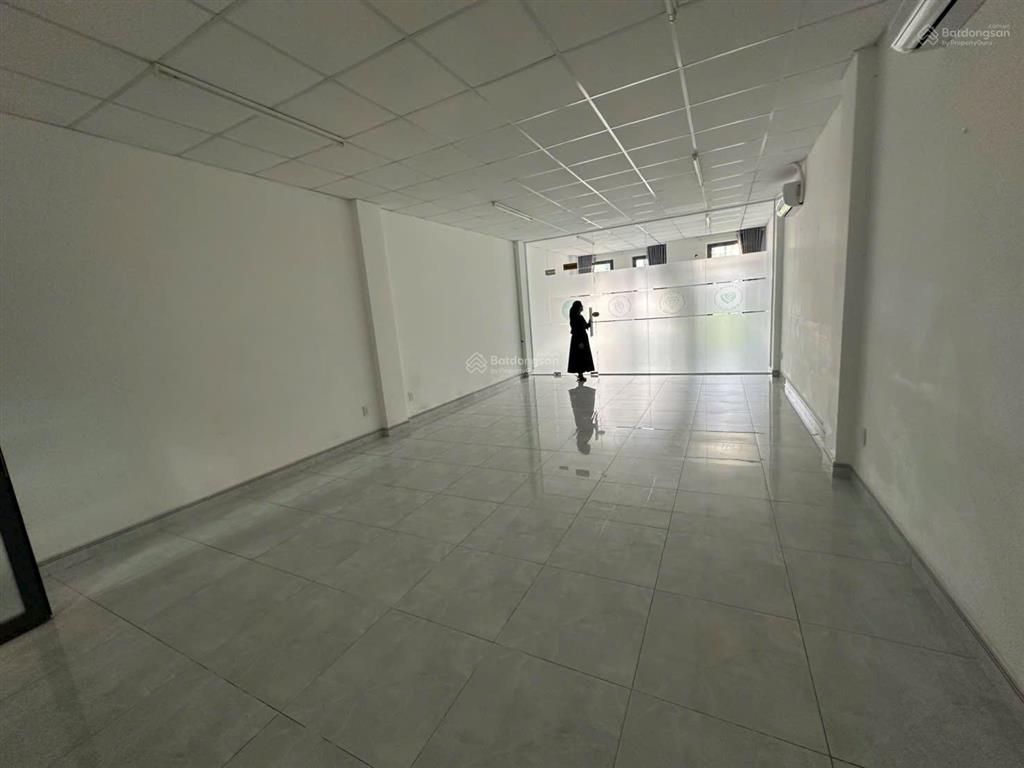 Cho thuê nhà vạn phúc 5x23m (hầm 4 tầng) thiết kế sàn trống giá chỉ 30 triệu/tháng