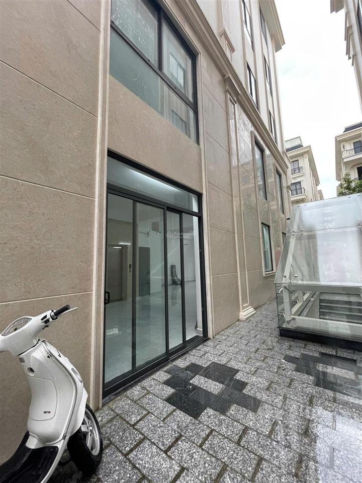 Tầng trệt 7x20m vạn phúc city vị trí đẹp, có hầm để xe giá chỉ 19 triệu