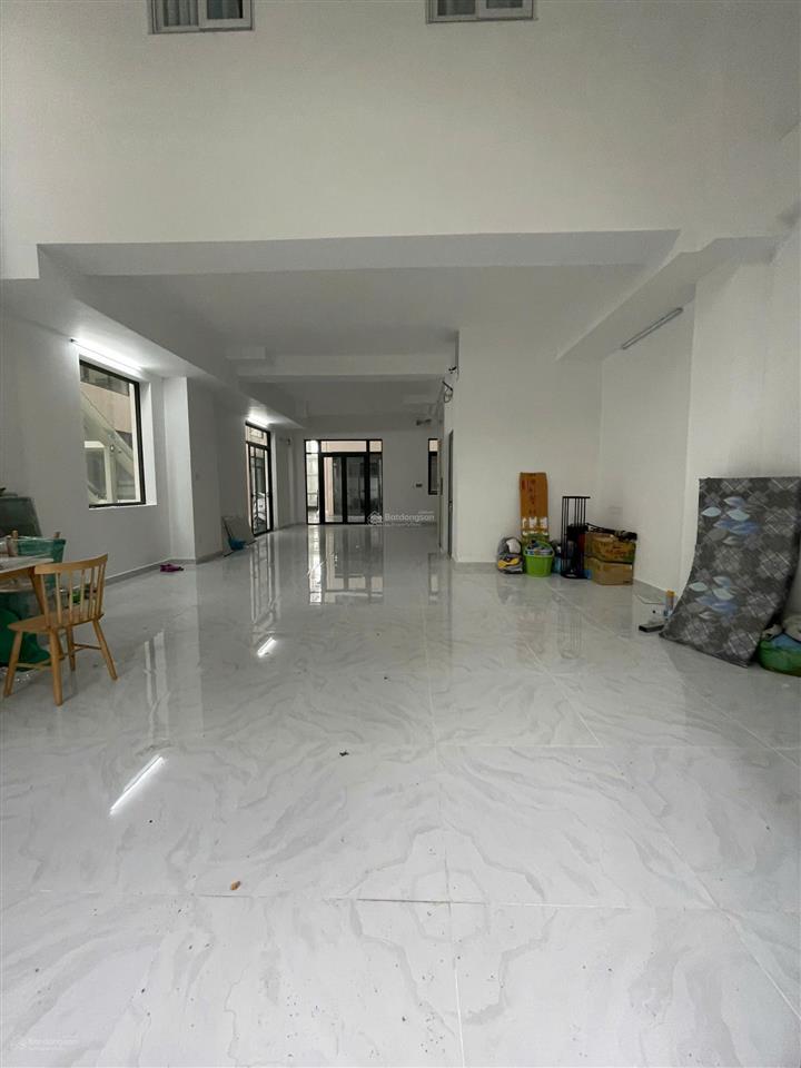 Tầng trệt 7x20m vạn phúc city vị trí đẹp, có hầm để xe giá chỉ 19 triệu