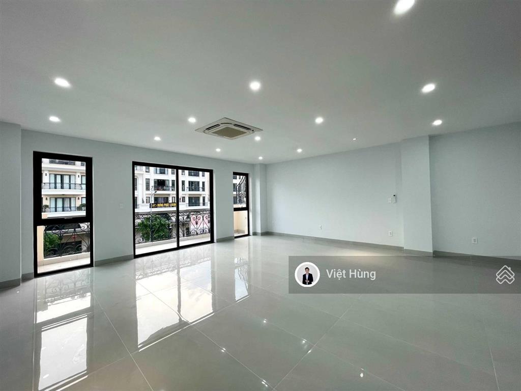Cho thuê nhà nguyên căn đinh thị thi kđt vạn phúc, 7x22m hầm âm + 5 tầng hoàn thiện 90 triệu/tháng