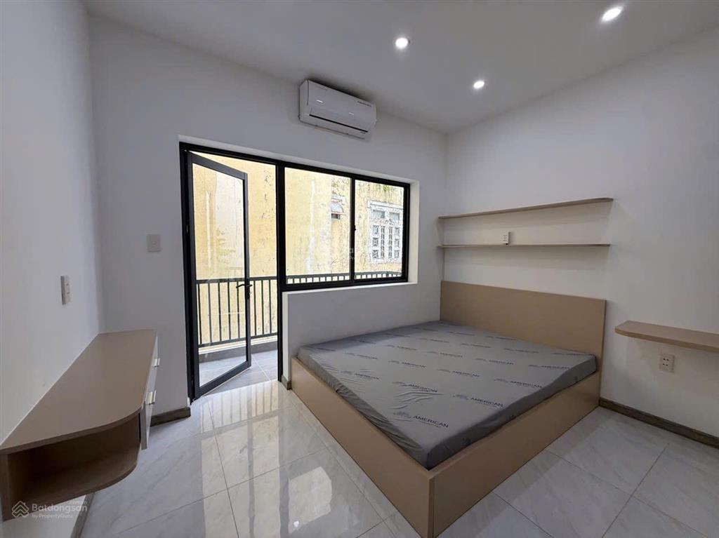 Căn hộ ban công full nt, 35m2, ban công ngay nơ trang long gần chợ bà chiểu sát q1, q3