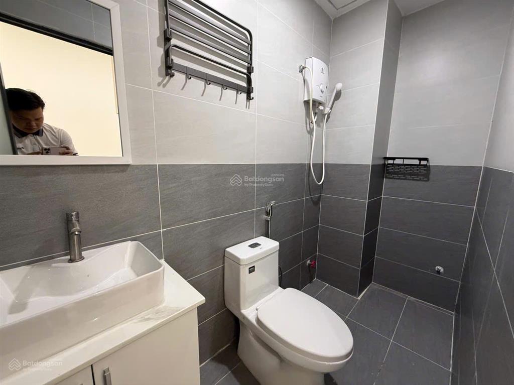 Căn hộ ban công full nt, 35m2, ban công ngay nơ trang long gần chợ bà chiểu sát q1, q3
