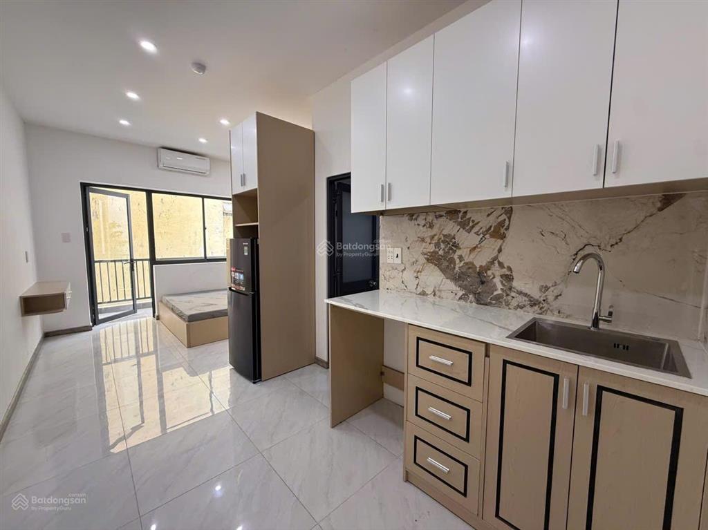 Căn hộ ban công full nt, 35m2, ban công ngay nơ trang long gần chợ bà chiểu sát q1, q3