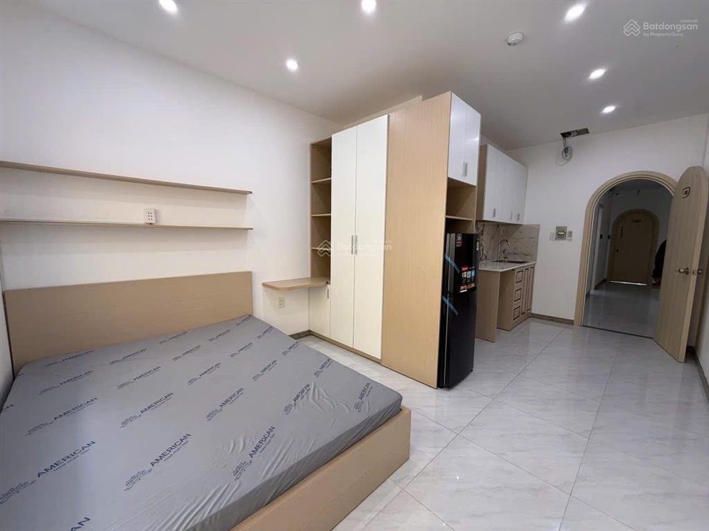 Căn hộ ban công full nt, 35m2, ban công ngay nơ trang long gần chợ bà chiểu sát q1, q3