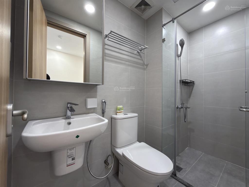 Chdv full nội thất, nhà thang máy, hút mùi, lò vi sóng, cửa sổ lớn gần nơ trang long, sát gv, pn