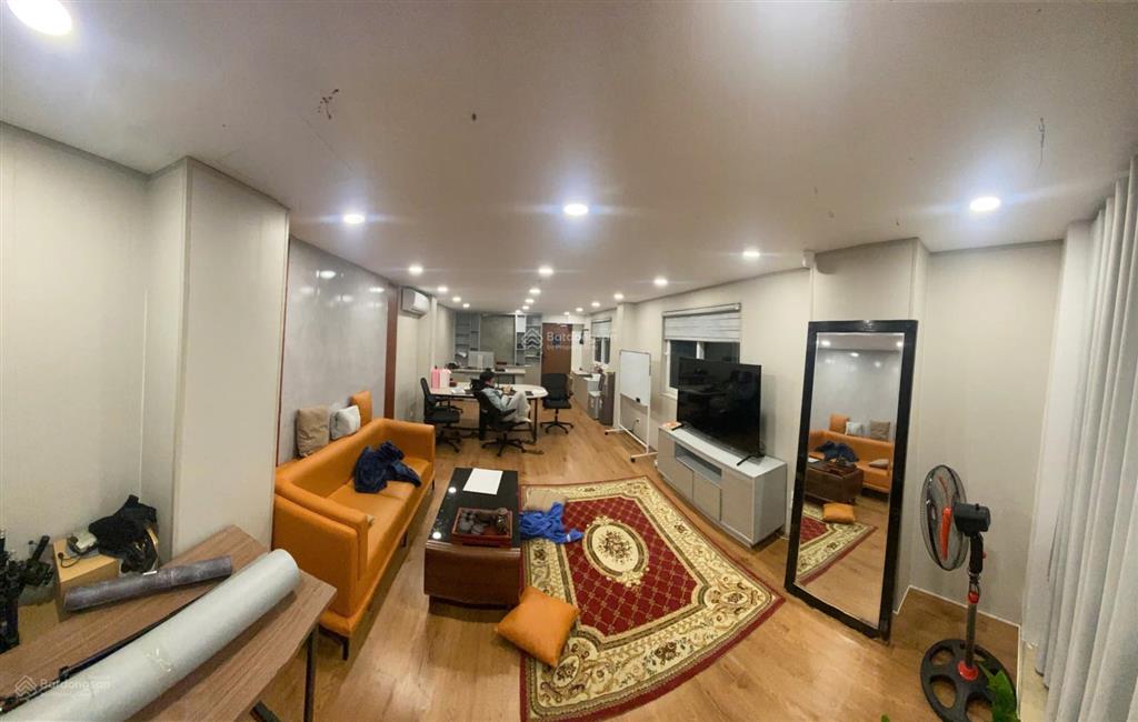 Cho thuê sàn văn phòng phố mai hắc đế, dt 50m2, mt 5m, thang máy, ô tô đỗ cửa, giá 10tr