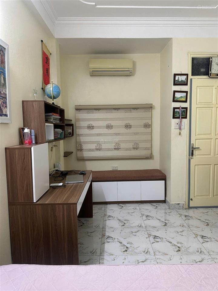 Cho thuê nhà riêng ngõ 84 ngọc khánh, dt 40m2 x 5t, có 3 ngủ đủ đồ, nhà mới, giá 15 triệu/tháng