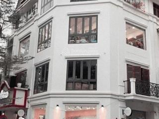 Cho thuê nhà mặt phố hàng chuối dt 80m2 x 4 tầng, mt 10m, nhà mới, thang máy, giá 60 tr/th