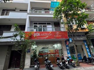 Cho thuê nhà ngõ 4 đỗ quang dt 90m2 x 3 tầng, mt 6m, nhà mới, thang máy, giá 39 tr/th