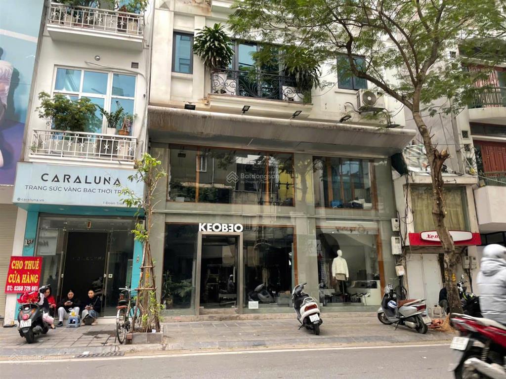 Cho thuê nhà mặt phố láng hạ dt 120m2 x 2 tầng, mt 77m, vị trí đẹp nhất phố, thang máy, giá 60 tr