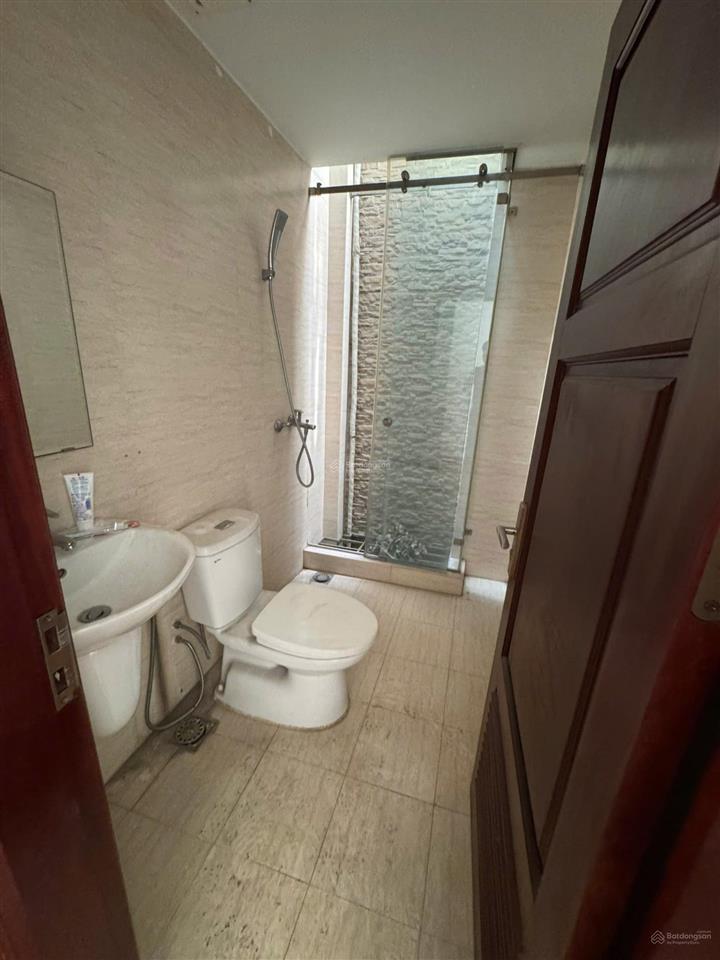 Cho thuê nhà riêng ngõ 511 kim mã, dt 60m² x 4t, mt 5m, nhà mới thông sàn, giá 23tr