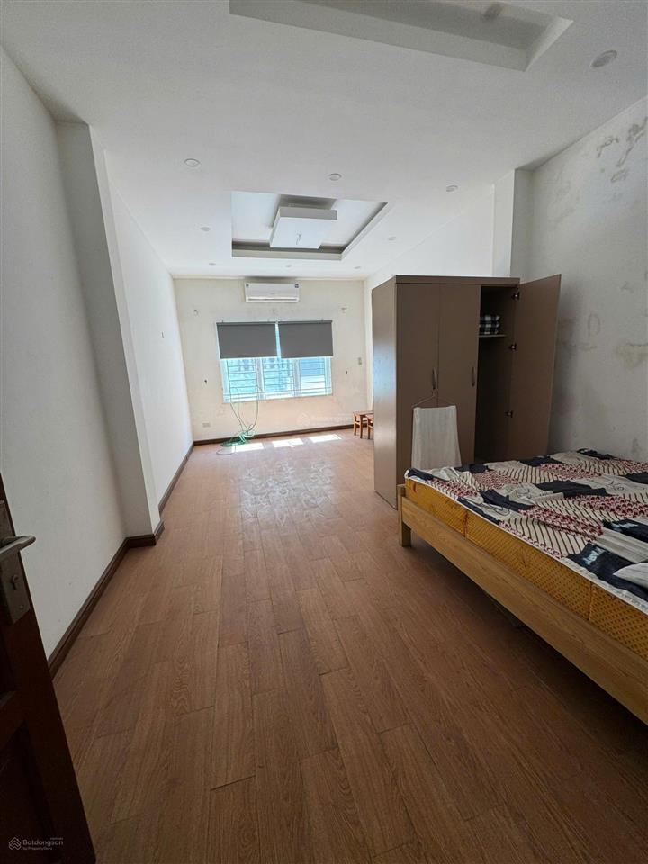 Cho thuê nhà riêng ngõ 511 kim mã, dt 60m² x 4t, mt 5m, nhà mới thông sàn, giá 23tr