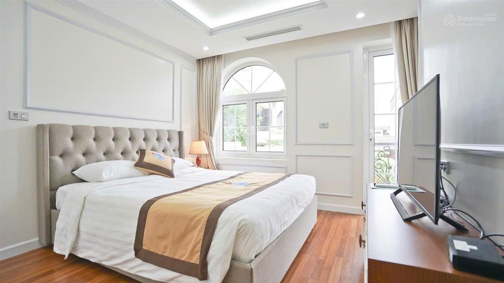 Cho thuê căn hộ 2 ngủ, vị trí đẹp phố nguyễn du, dt 90m2, nội thất như ảnh, 17tr