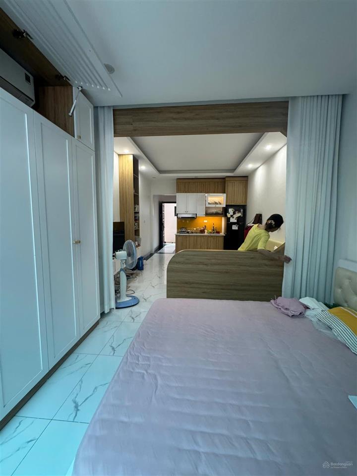 Cho thuê căn hộ tập thể 92 bà triệu, dt 45m2, nội thất mới 100% như ảnh, giá 7tr