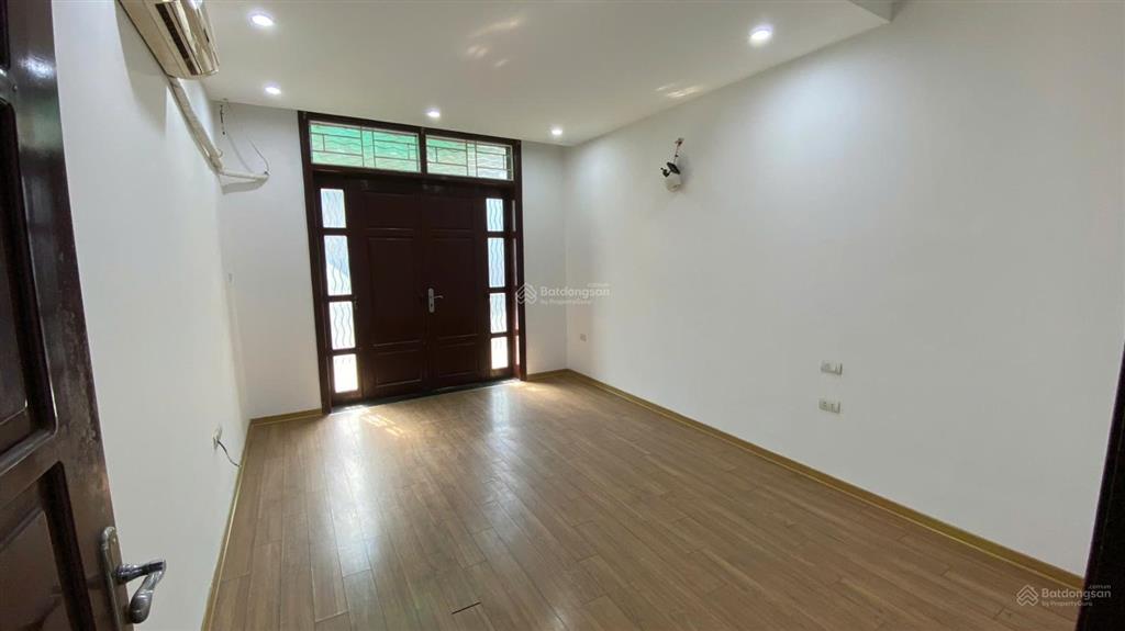 Chính chủ cho thuê nhà riêng ngõ 46a phạm ngọc thach, dt 60m² x 4t, có gara để ô tô, giá 23tr