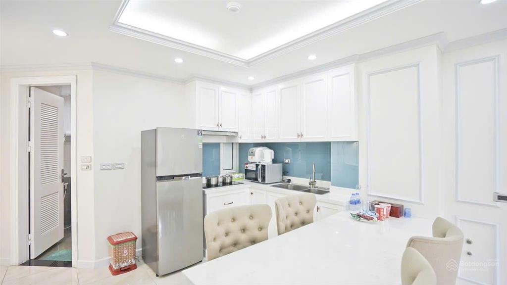 Cho thuê căn hộ 2 ngủ, căn đẹp phố nguyễn du, dt 90m2, nội thất như ảnh, giá 17 triệu/tháng