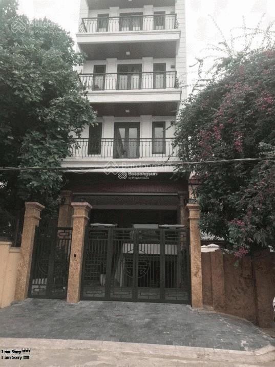 Cho thuê nhà riêng ngõ 219 bồ đề, dt 60m2 x 4t, mt 7m, sân vườn 140m2, nhà mới như ảnh, giá 28 tr