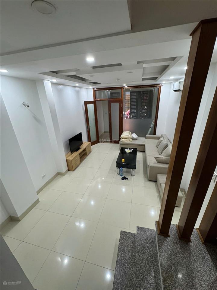 Cho thuê nhà riêng ngõ 511 kim mã, dt 60m2 x 4,5t, mt 5m, nhà mới thông sàn, giá 25tr/th