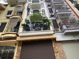 Cho thuê nhà riêng ngõ 211 hoàng hoa thám, dt 40m2 x 6t, có 3 ngủ full đồ xịn, nhà mới, giá 15 tr