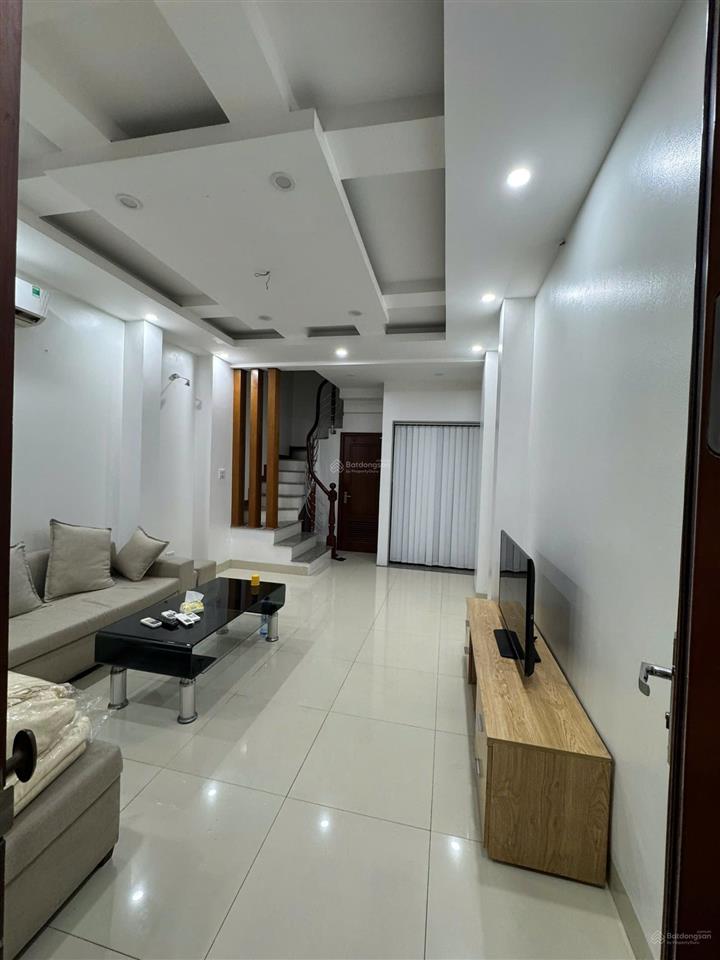 Cho thuê nhà riêng ngõ 511 kim mã, dt 60m2 x 4,5t, mt 5m, nhà mới thông sàn, giá 23tr/th