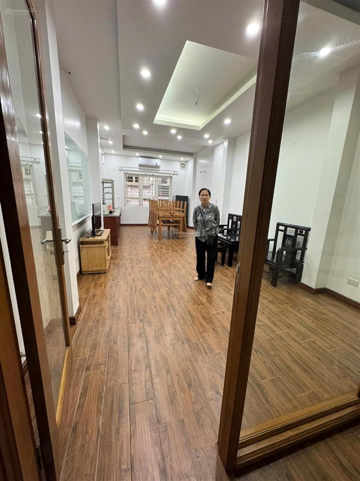 Cho thuê nhà riêng ngõ 511 kim mã, dt 60m2 x 4,5t, mt 5m, nhà mới thông sàn, giá 23tr/th