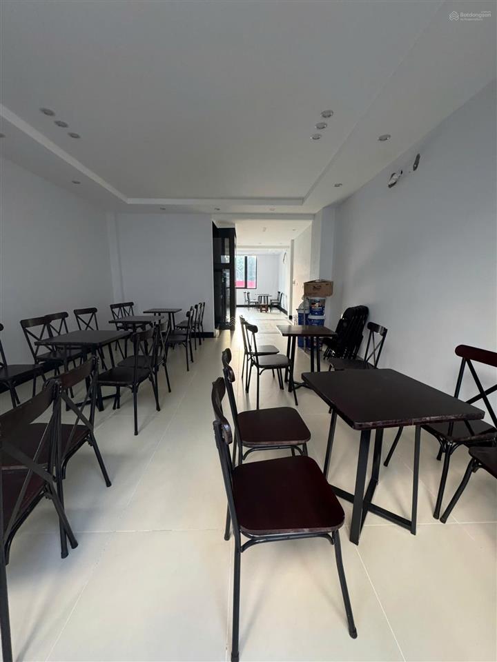 Cho thuê nhà mặt phố thanh bình, mỗ lao, hà đông dt 80m2 x 2 tầng, mt 6m, thang máy, giá 15 tr/th