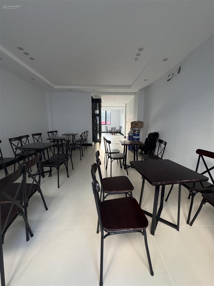 Cho thuê nhà mặt phố thanh bình, mỗ lao, hà đông dt 80m2 x 3 tầng, mt 6m, thang máy, giá 27 tr/th