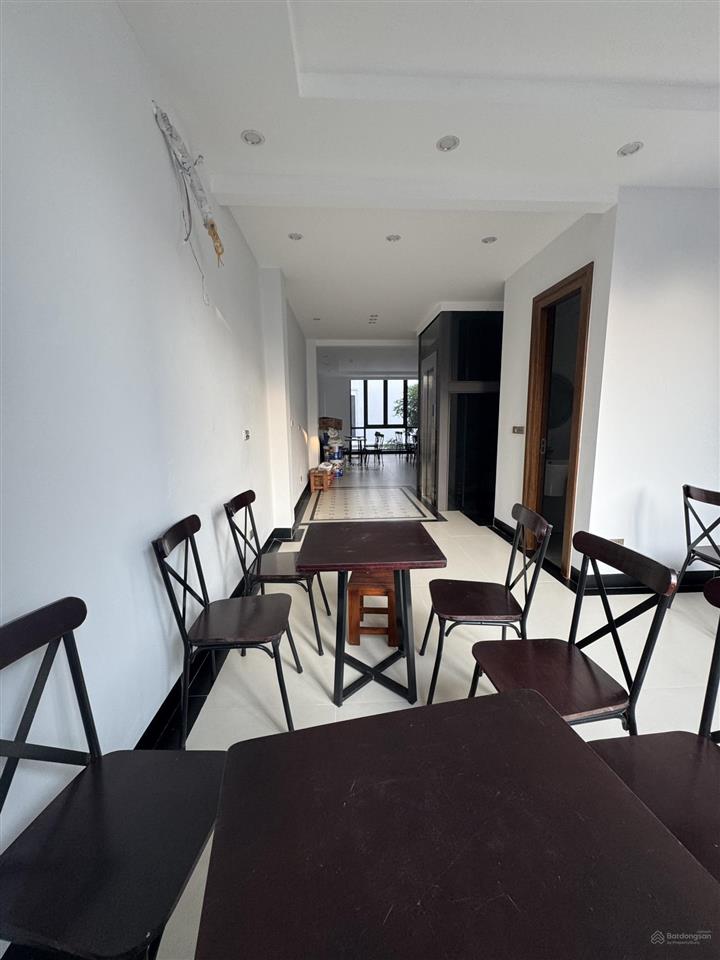 Cho thuê nhà mặt phố thanh bình, mỗ lao, hà đông dt 80m2 x 3 tầng, mt 6m, thang máy, giá 27 tr/th