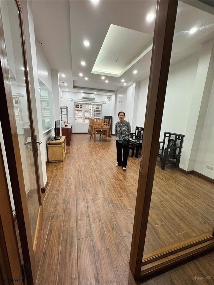 Cho thuê nhà riêng ngõ 511 kim mã, dt 60m2 x 4,5t, mt 5m, nhà mới thông sàn, giá 23tr/th