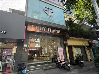 Cho thuê nhà mặt phố hàng bài dt 80m2 x 2 tầng, mt 5m, vị trí ngay ngã tư, giá 60 tr/th