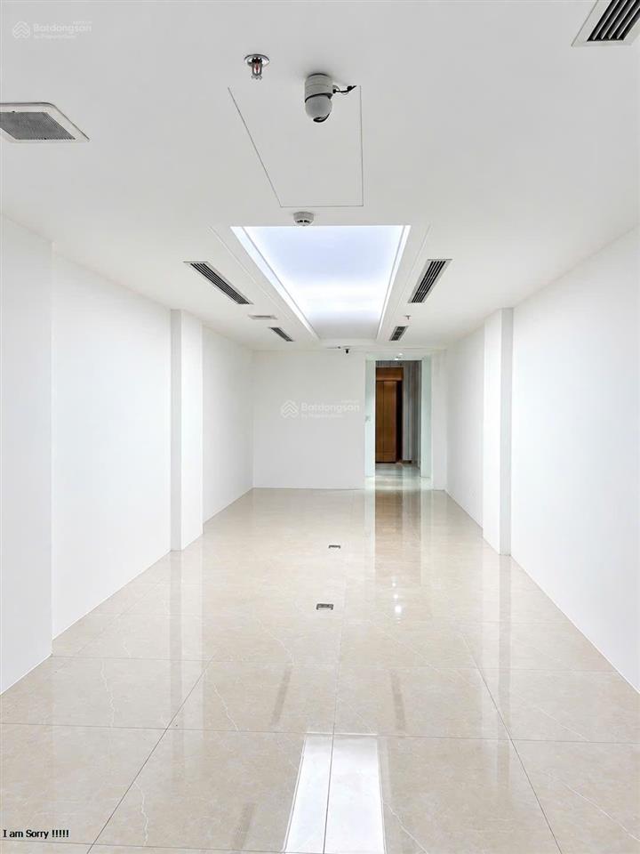 Cho thuê nhà mặt phố nguyễn du dt 90m2, mt 8m, nhà có hầm để xe, ô tô đỗ cửa. giá 35 tr/th